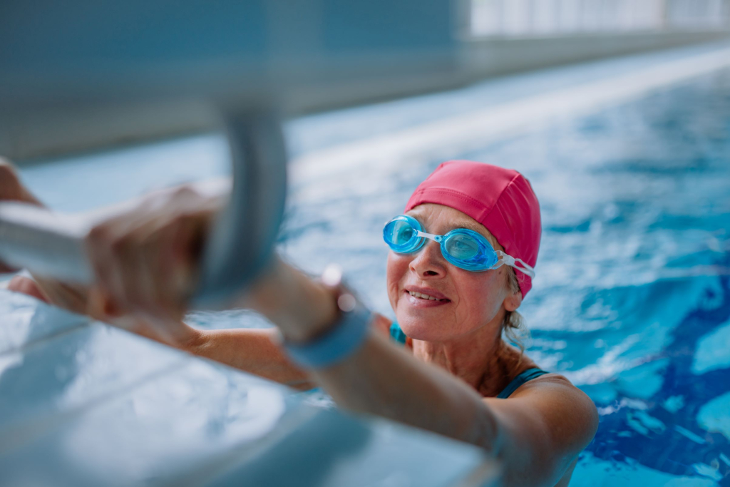 Beneficios de la natación para personas mayores