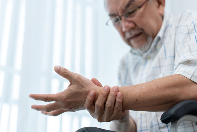 Cómo Prevenir y Manejar el Dolor Articular